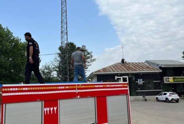 تعویض لامپ های معابر سطح شهر خیابان آیت الله ضیابری بخش دوم