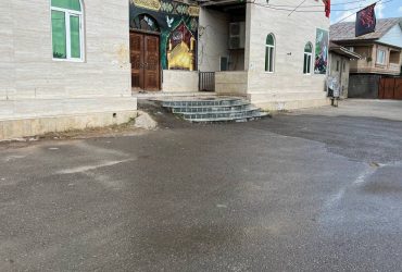 شست‌وشوی محوطه و کوچه‌های اطراف بقعه مبارکه