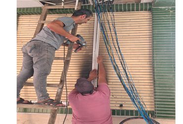 تعویض سیم‌کشی های گلزار شهدای ضیابر